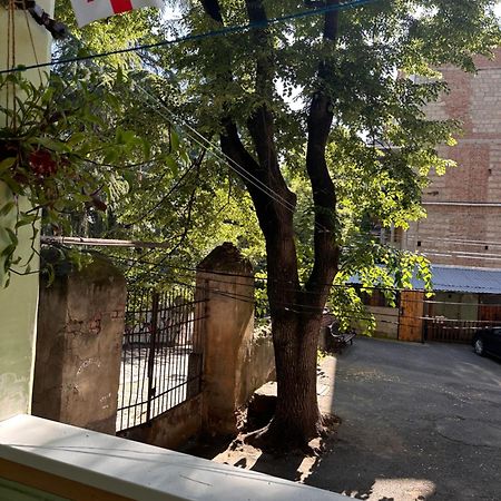 Authentic Old Tbilisi Apartment Luaran gambar