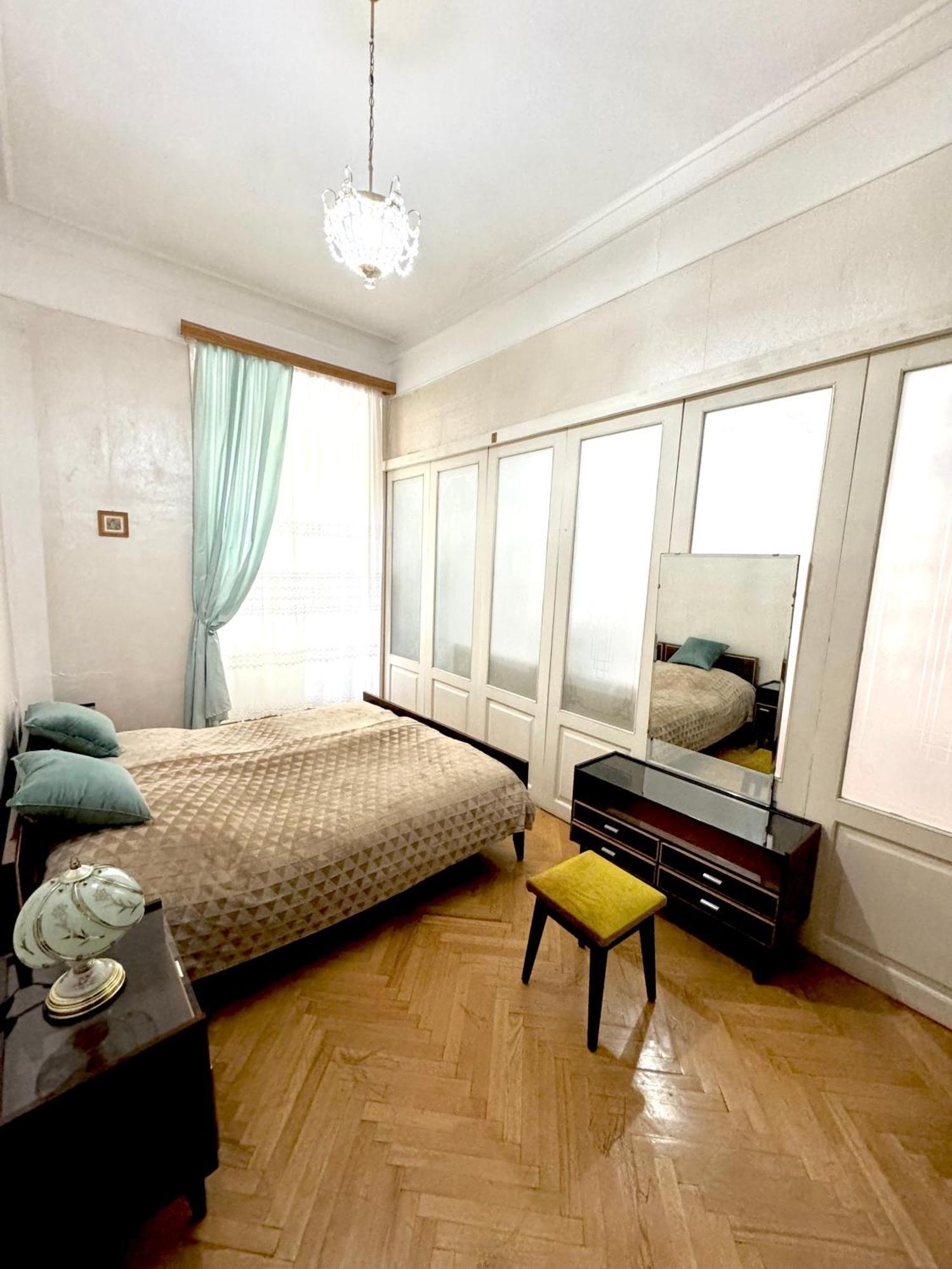 Authentic Old Tbilisi Apartment Luaran gambar