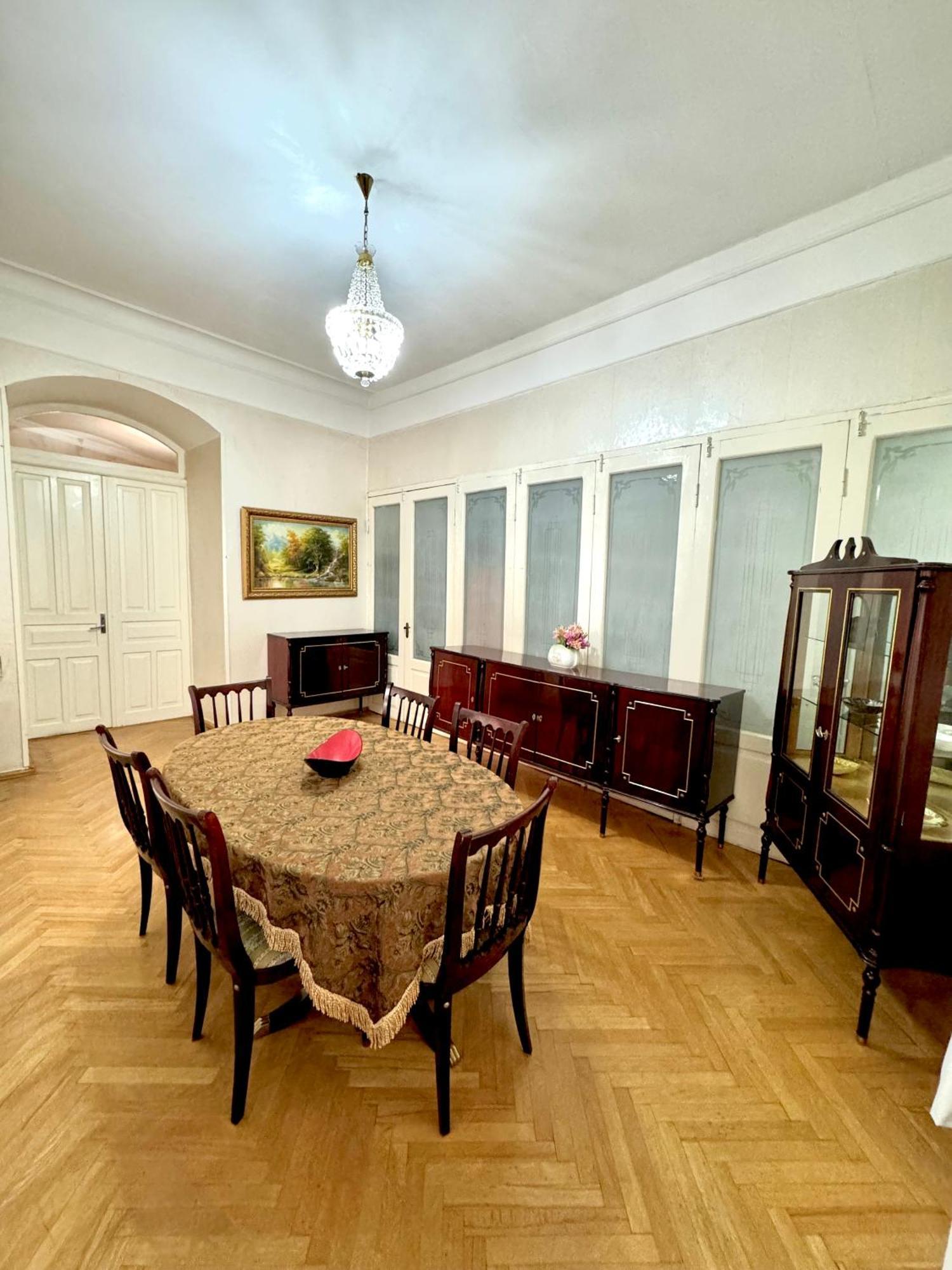 Authentic Old Tbilisi Apartment Luaran gambar